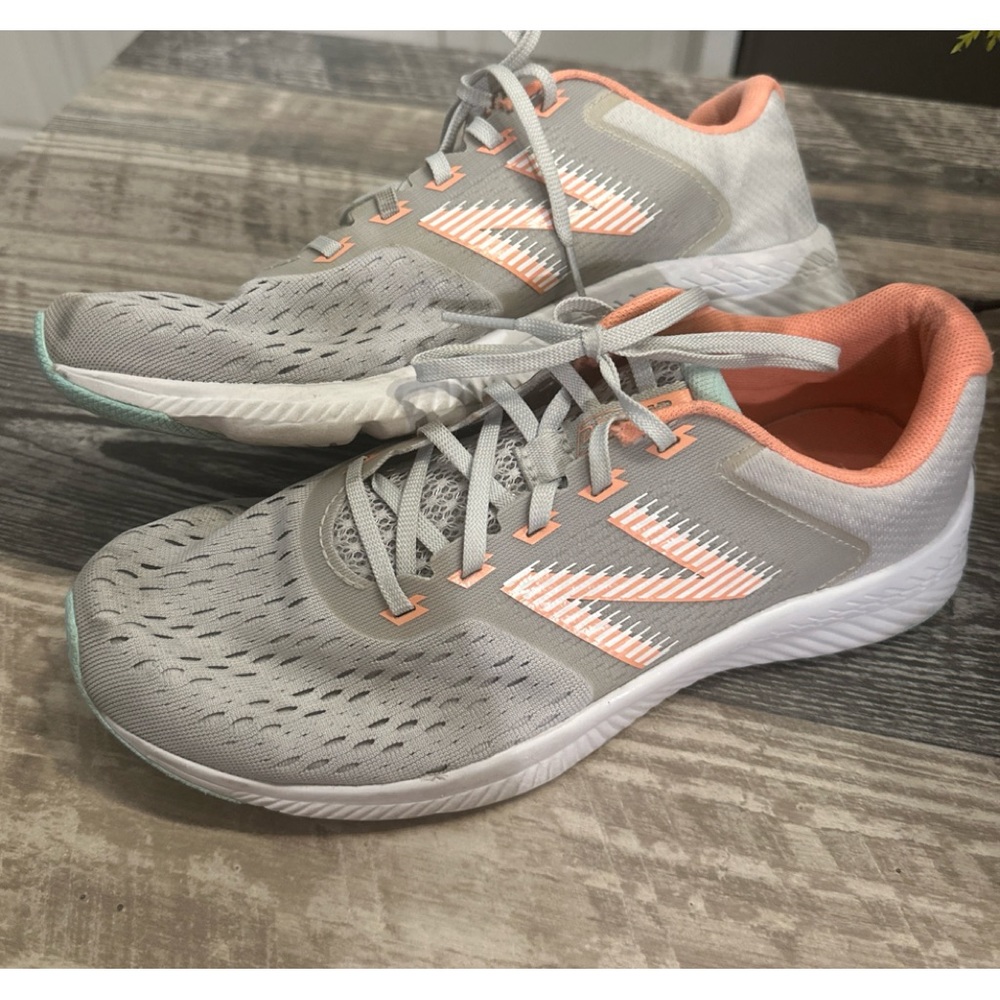 New balance Gray And Peach